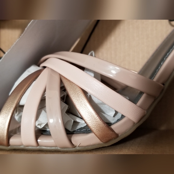 Worthington Nude Rose Gold Heels - NWT in box with original packing - Picture 5 of 10